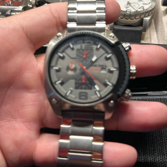 Diesel Men’s Watch Silver New - Picture 3 of 7